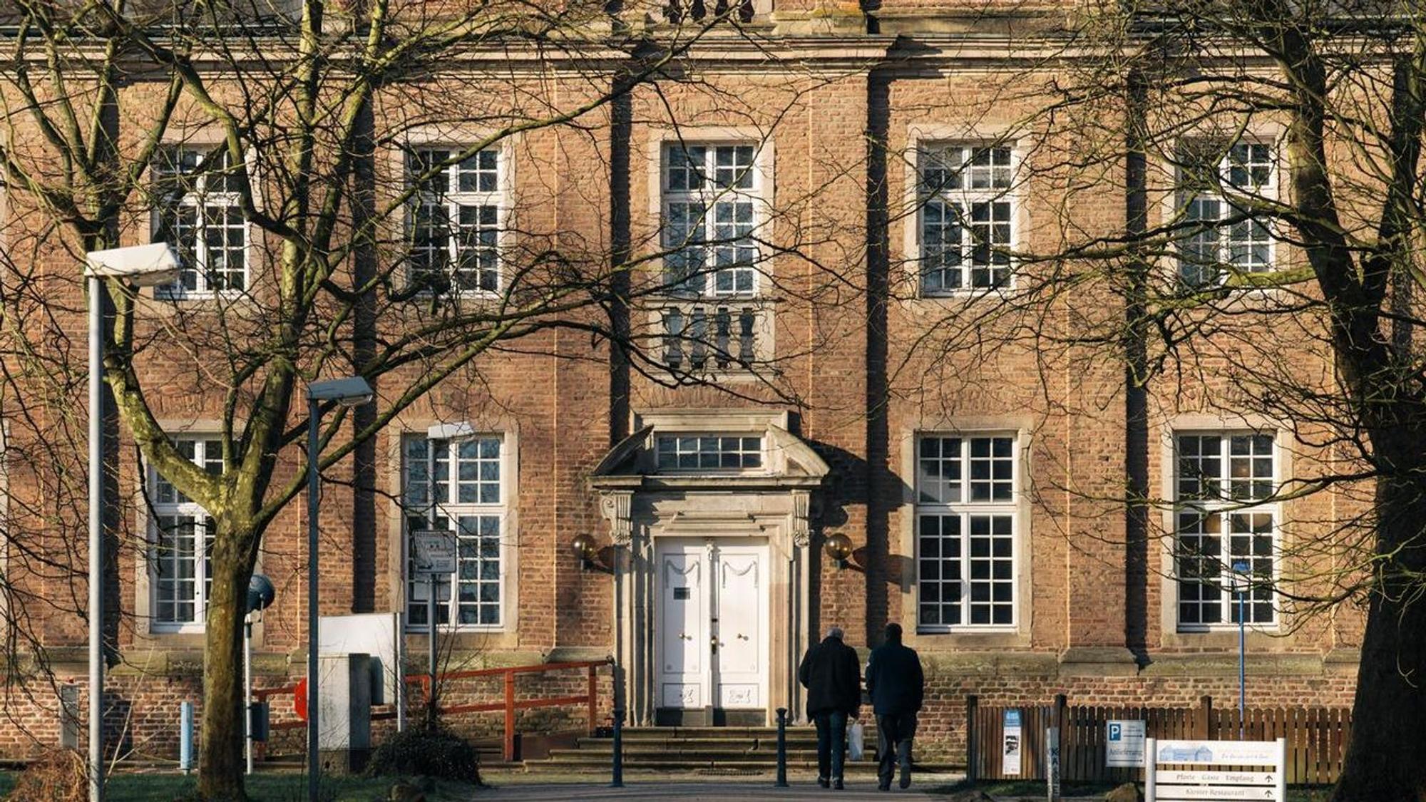 Das Kloster Langwaden.