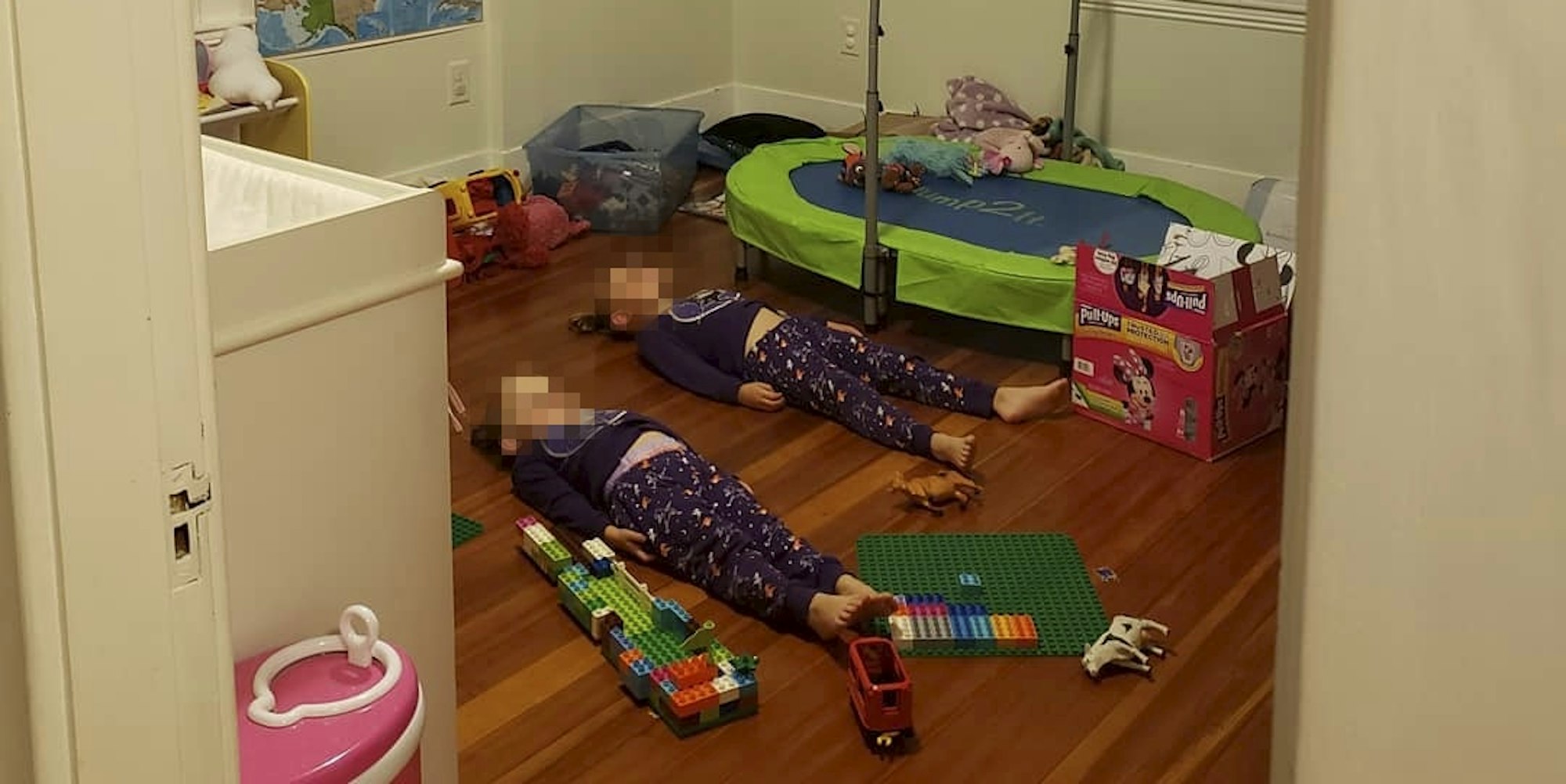 FB_Pyjama_Aufladen_Eltern