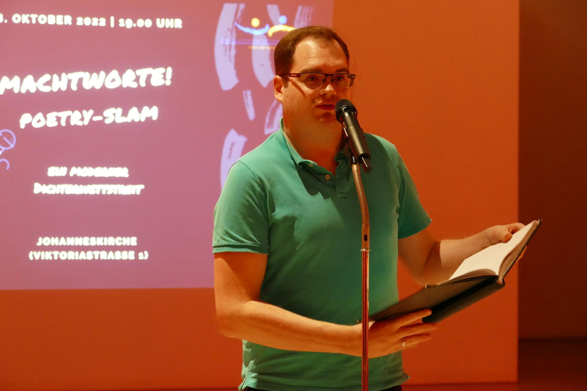 20221029-mfu-poetryslam_05