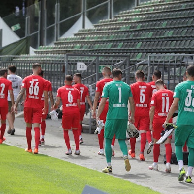 FDF7DAA1-B5A9-4915-8397-CAC26BEB22ED