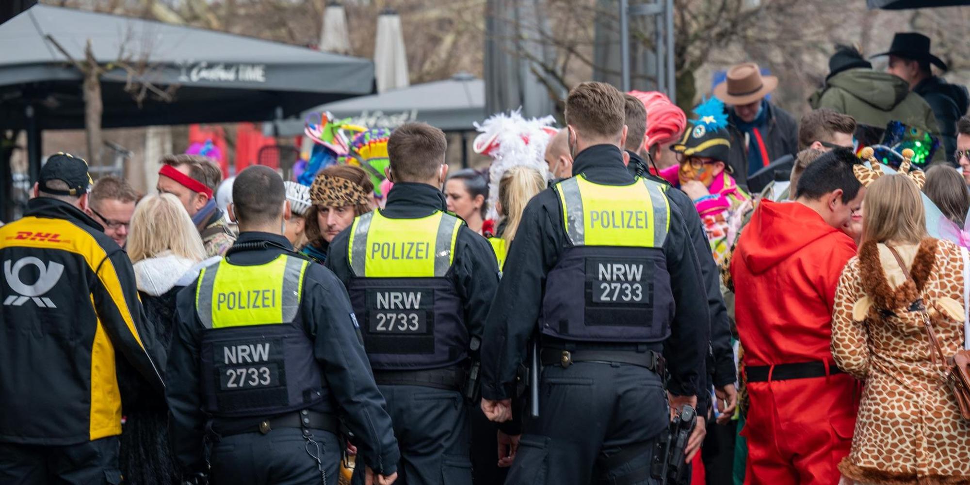polizei karneval corona