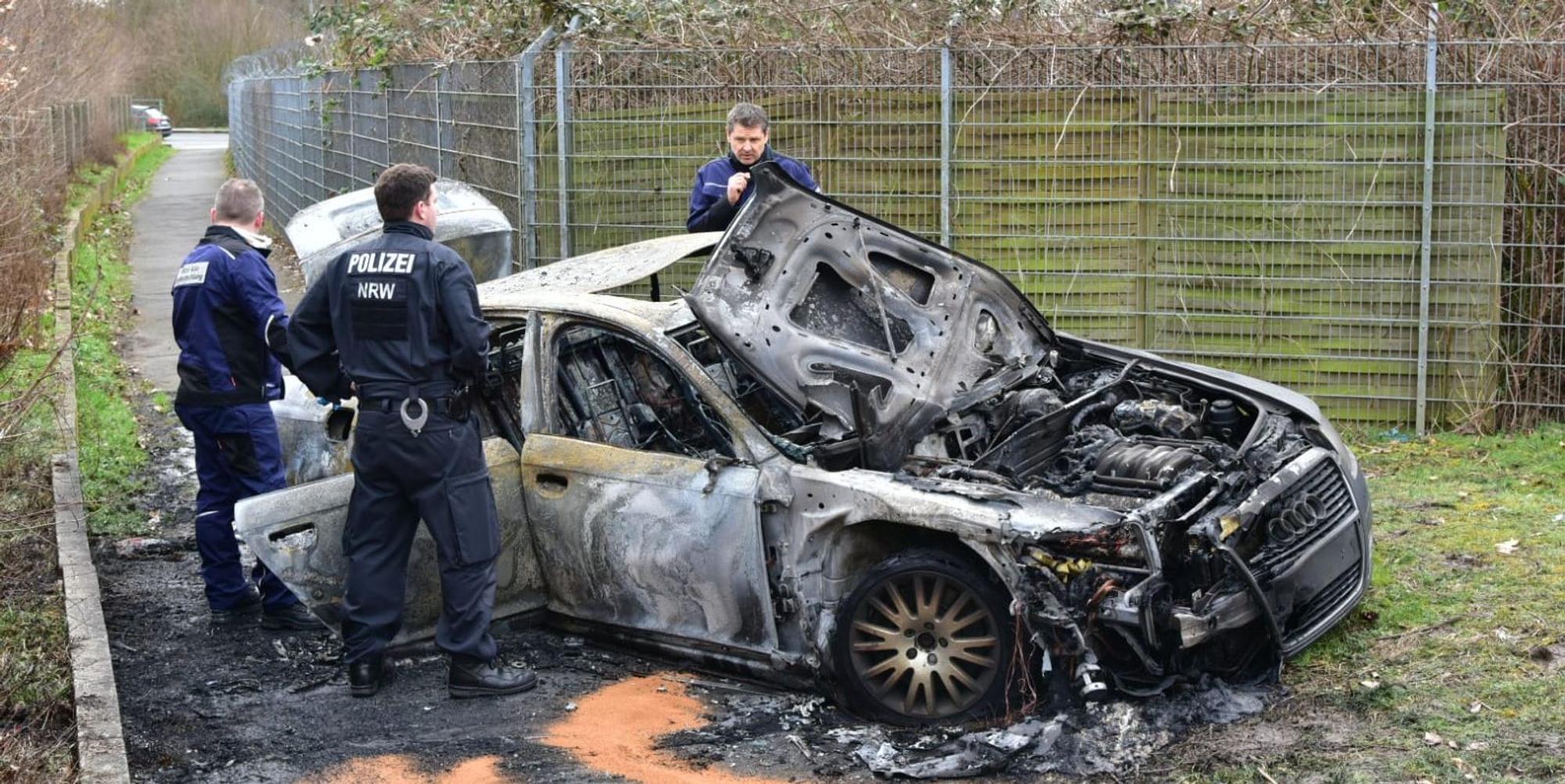 Brennendes Fluchtauto