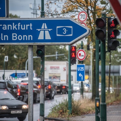 autobahn-autoverkehr_RLE_leverkusen_10212021ALF_2471