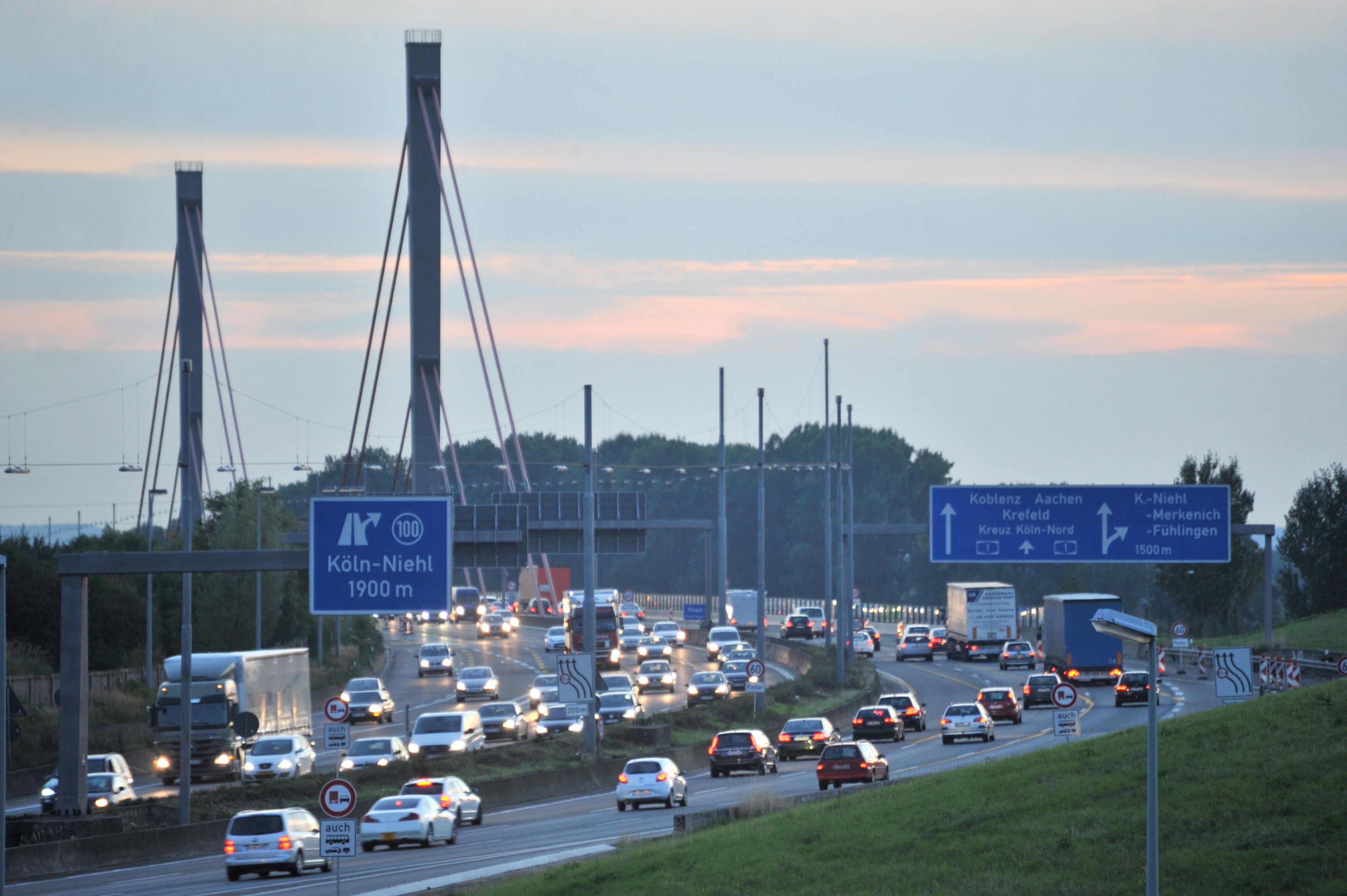 leverkusen-rheinbruecke-autobahn1-ALF_6730