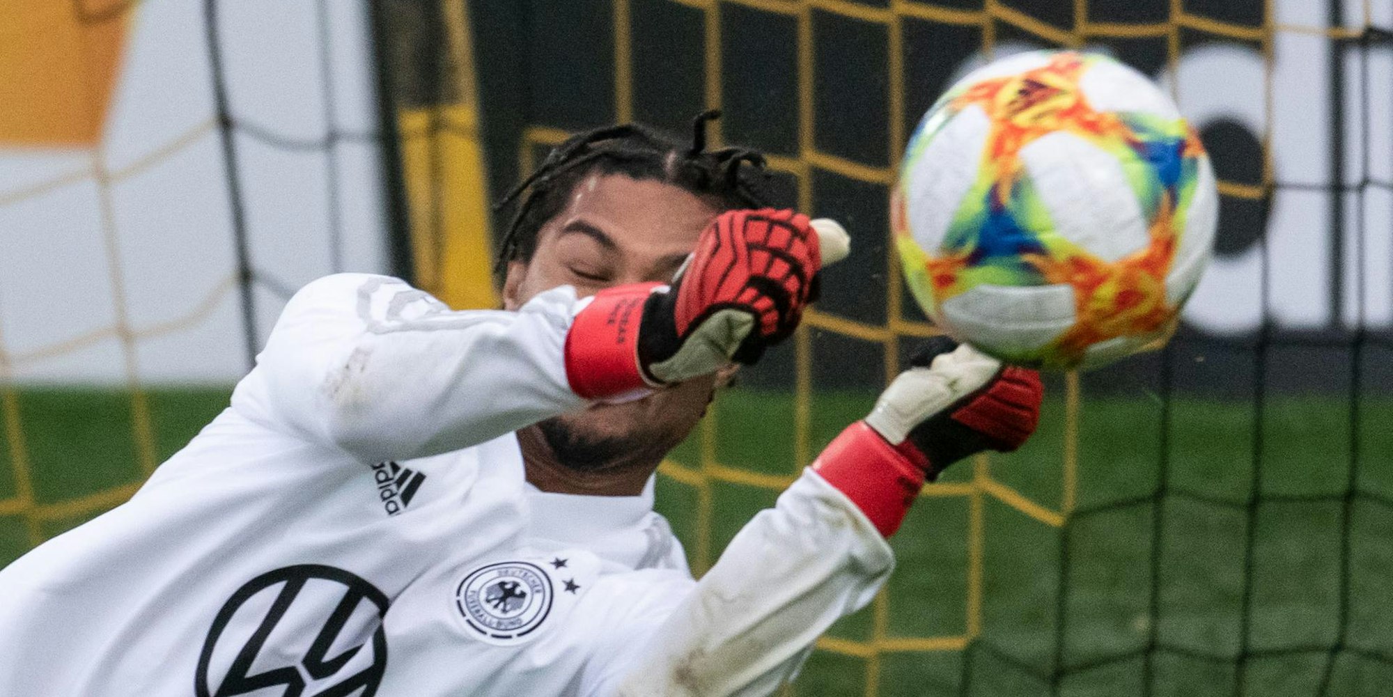 Gnabry DFB dpa 081019