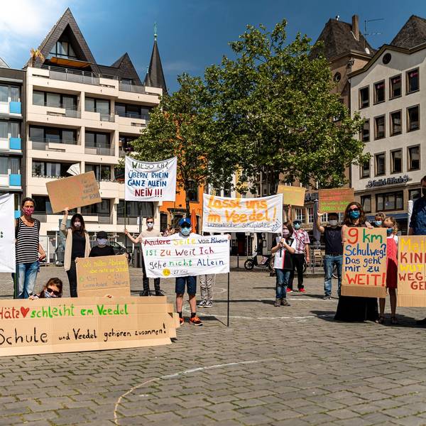 27042020_AR_Elterndemo_Heumarkt_FOS1-2