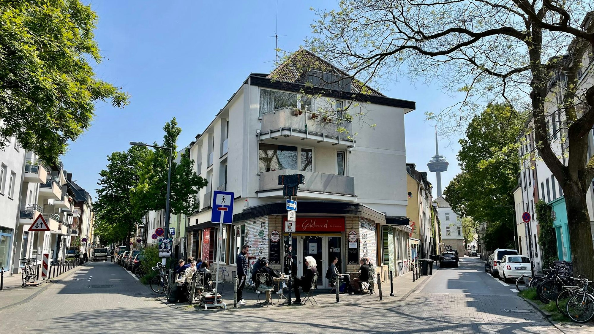 Das Café Goldmund von außen.