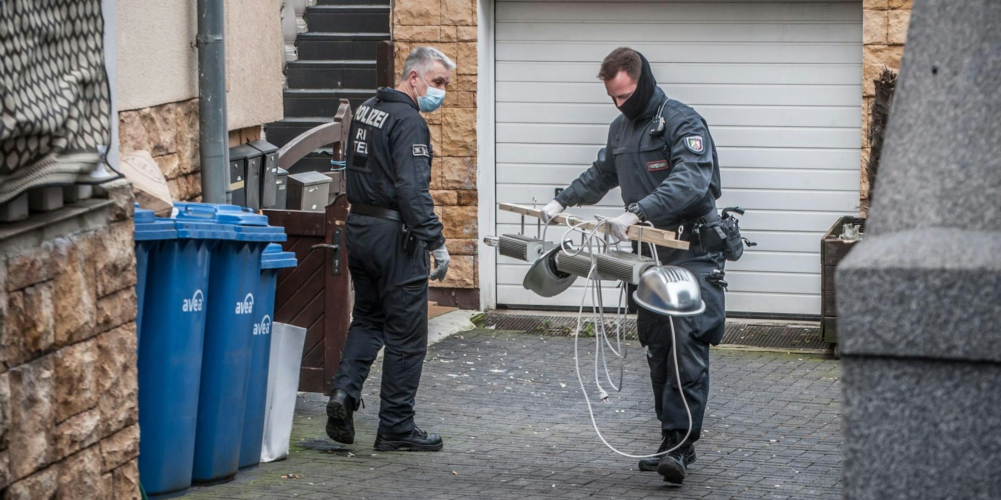 razzia-bergisch-neukirchen-LE-leverkusen23032021ALF_9221