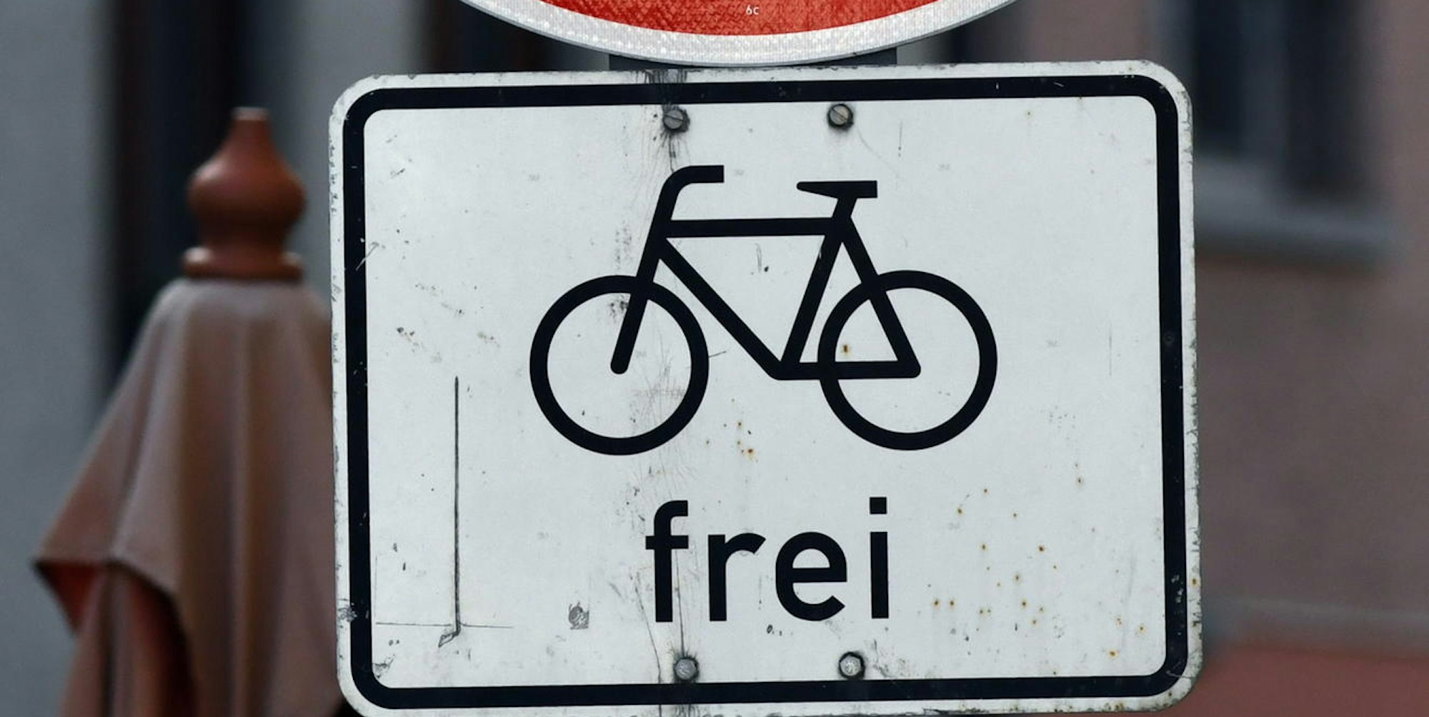 Einbahnstraße Schild 260821