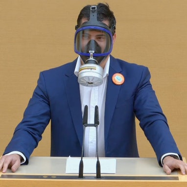 Löw afd Gasmaske