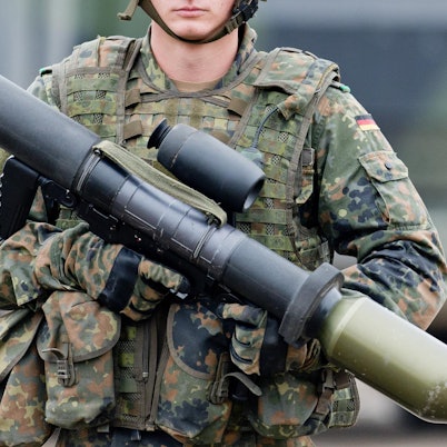 dynamitnobeldefence_panzerfaust_dpa