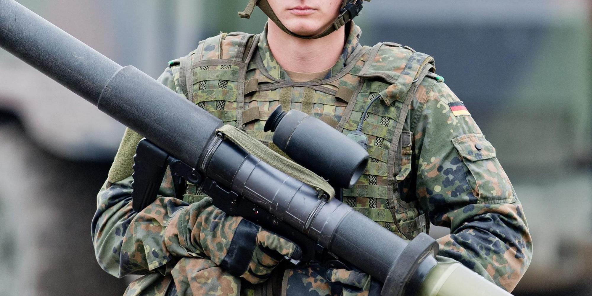 dynamitnobeldefence_panzerfaust_dpa