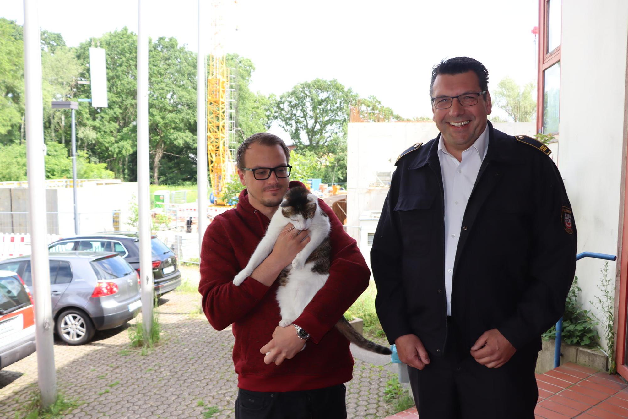 Hürth-Katze-Feuerwehr_005