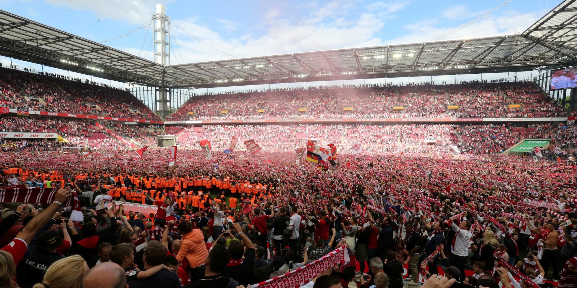 1. FC Köln Platzsturm Mainz 05