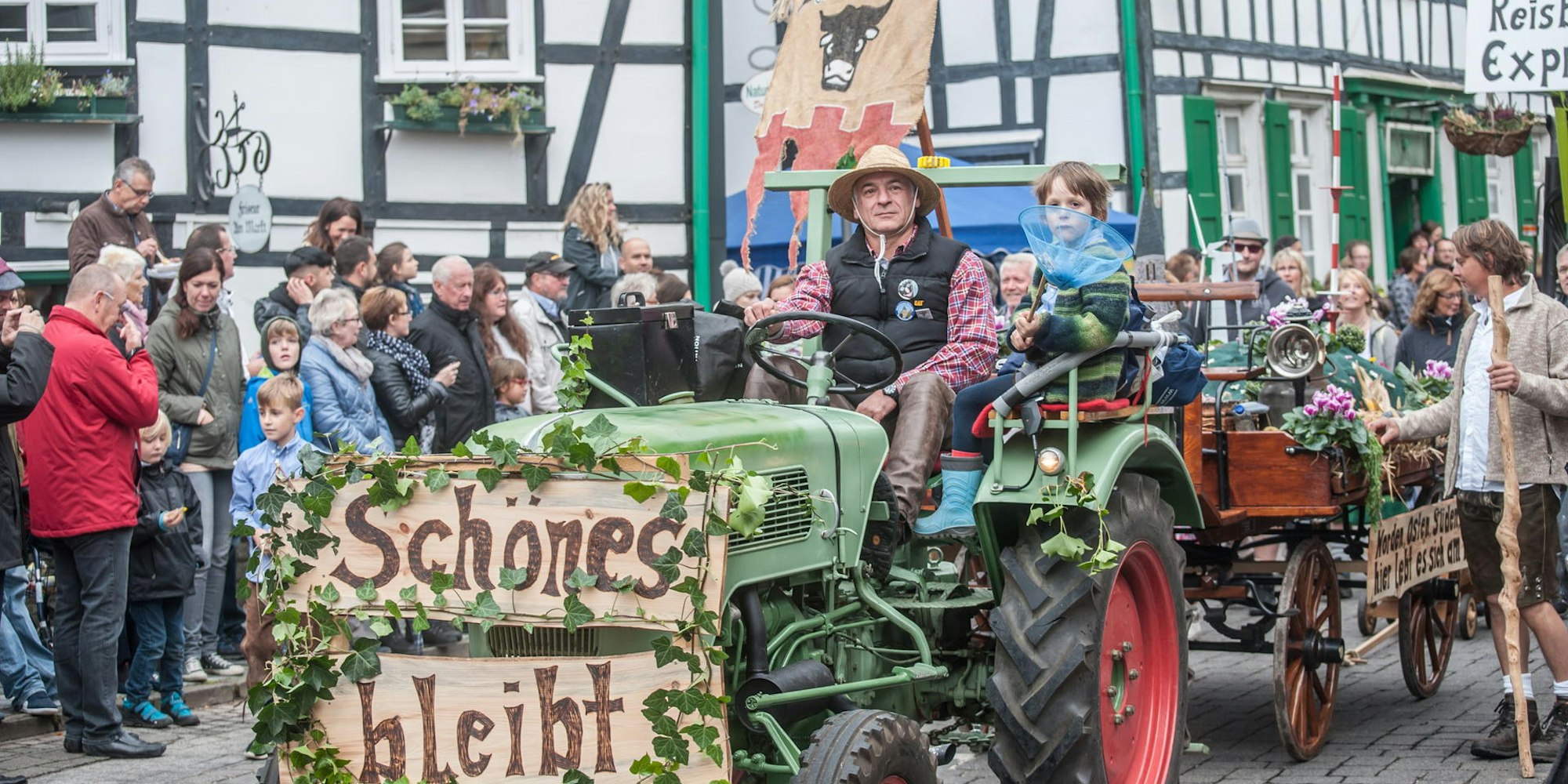 Erntedankzug Witzhelden 2016.2jpg
