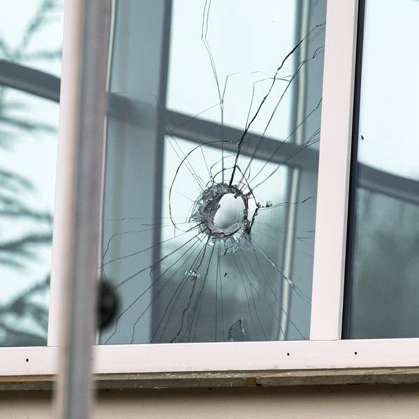 Fenster_eingeworfen