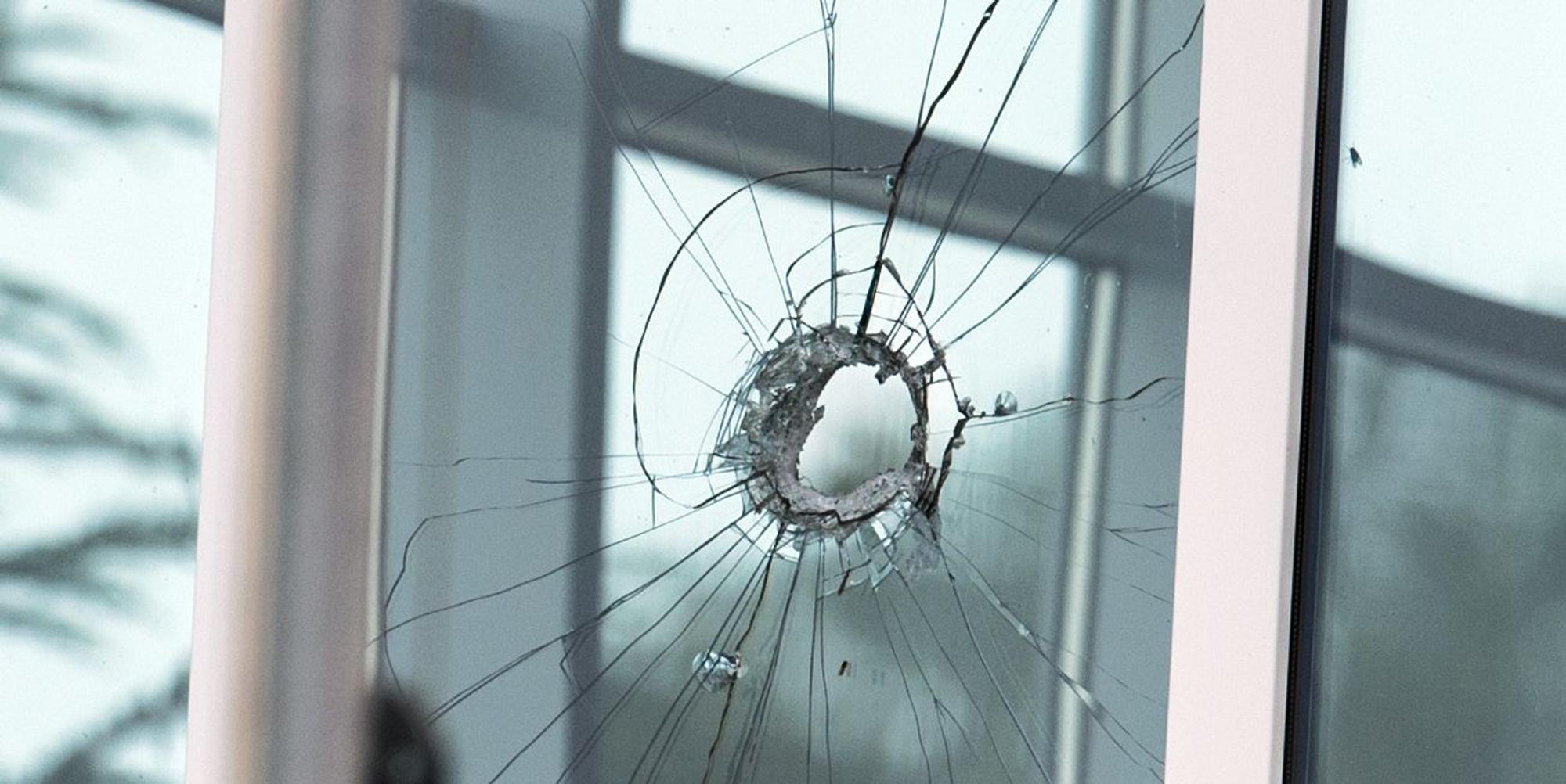 Fenster_eingeworfen
