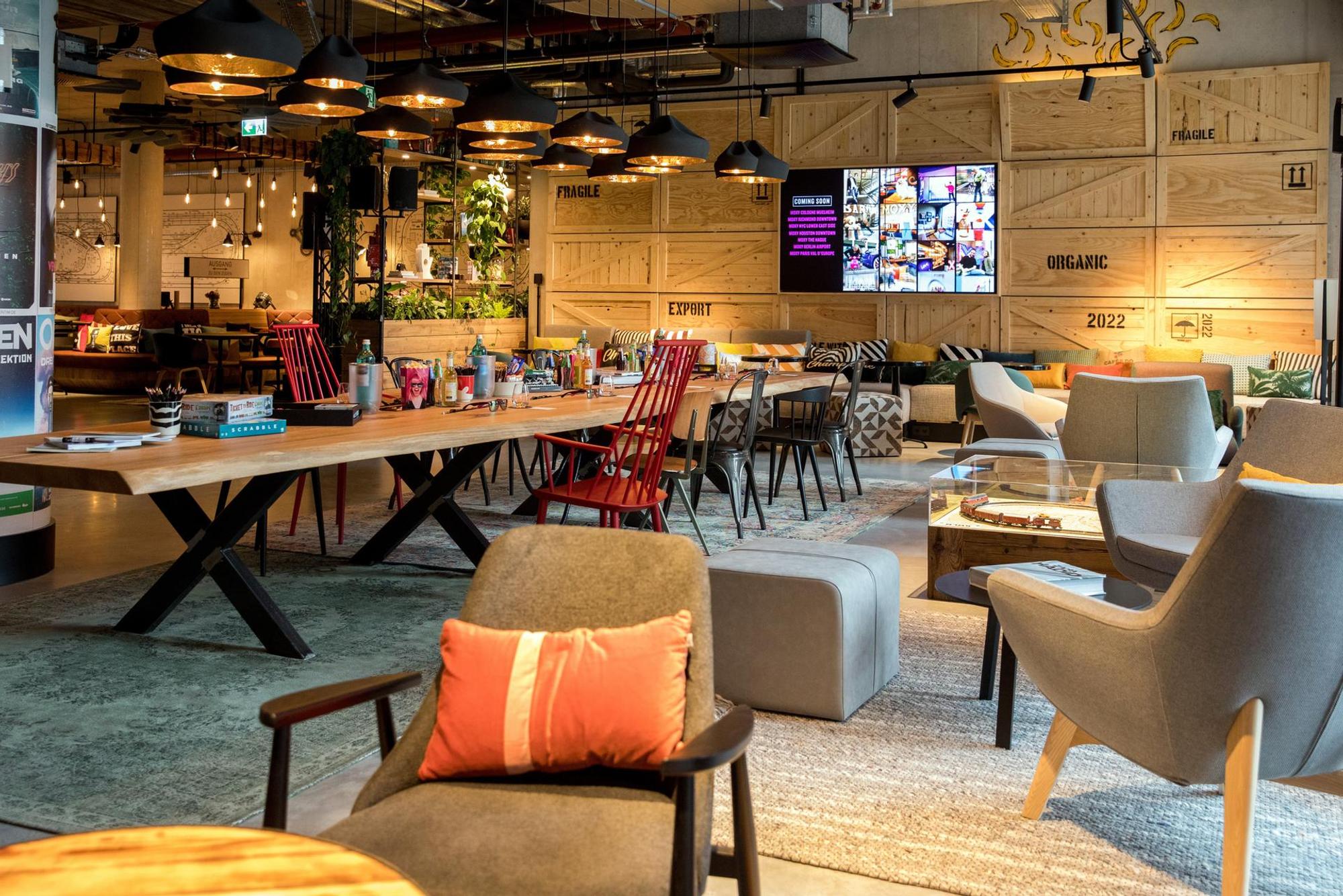 Hotels Moxy