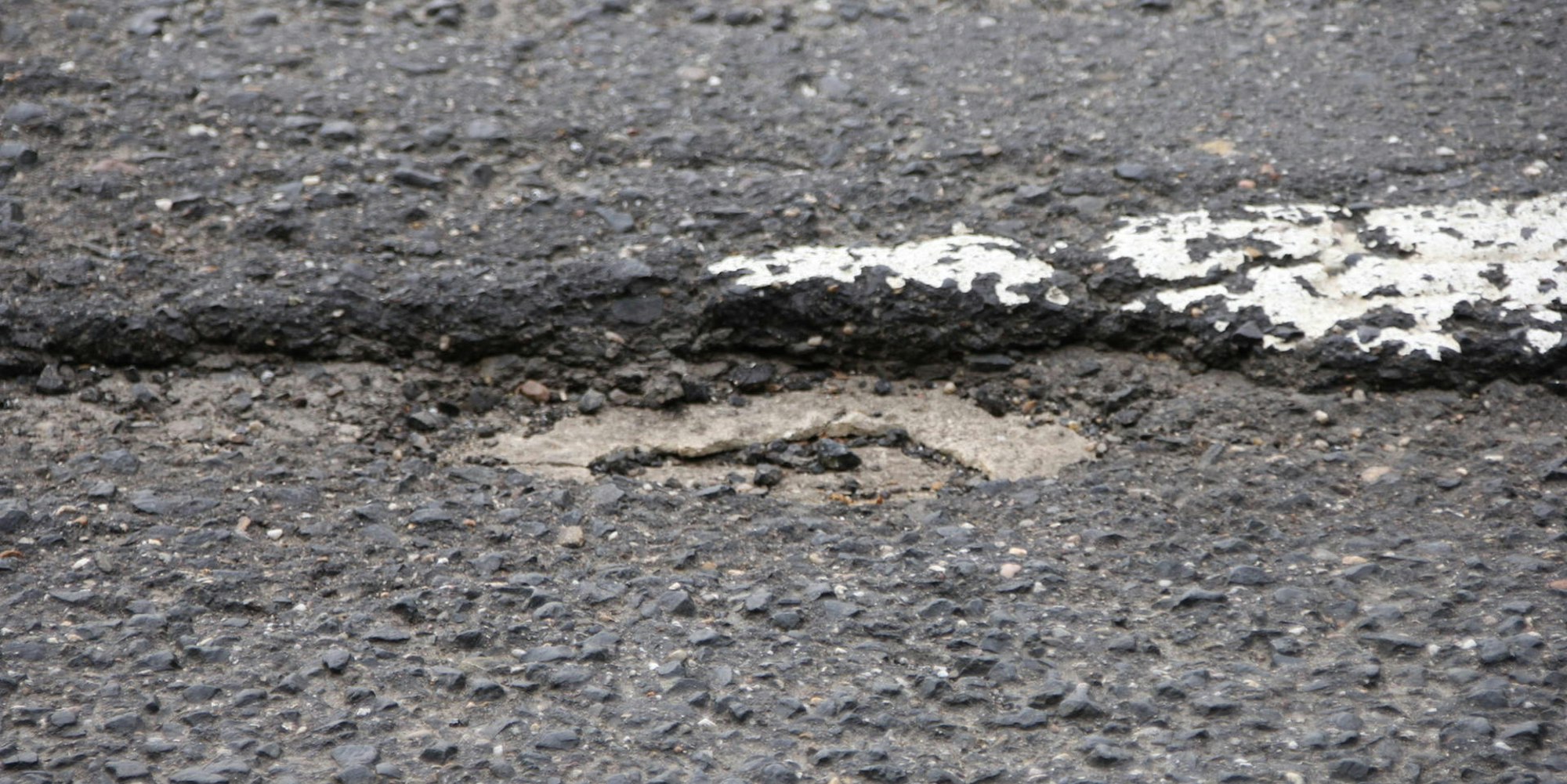 Schlaglöcher L333 1