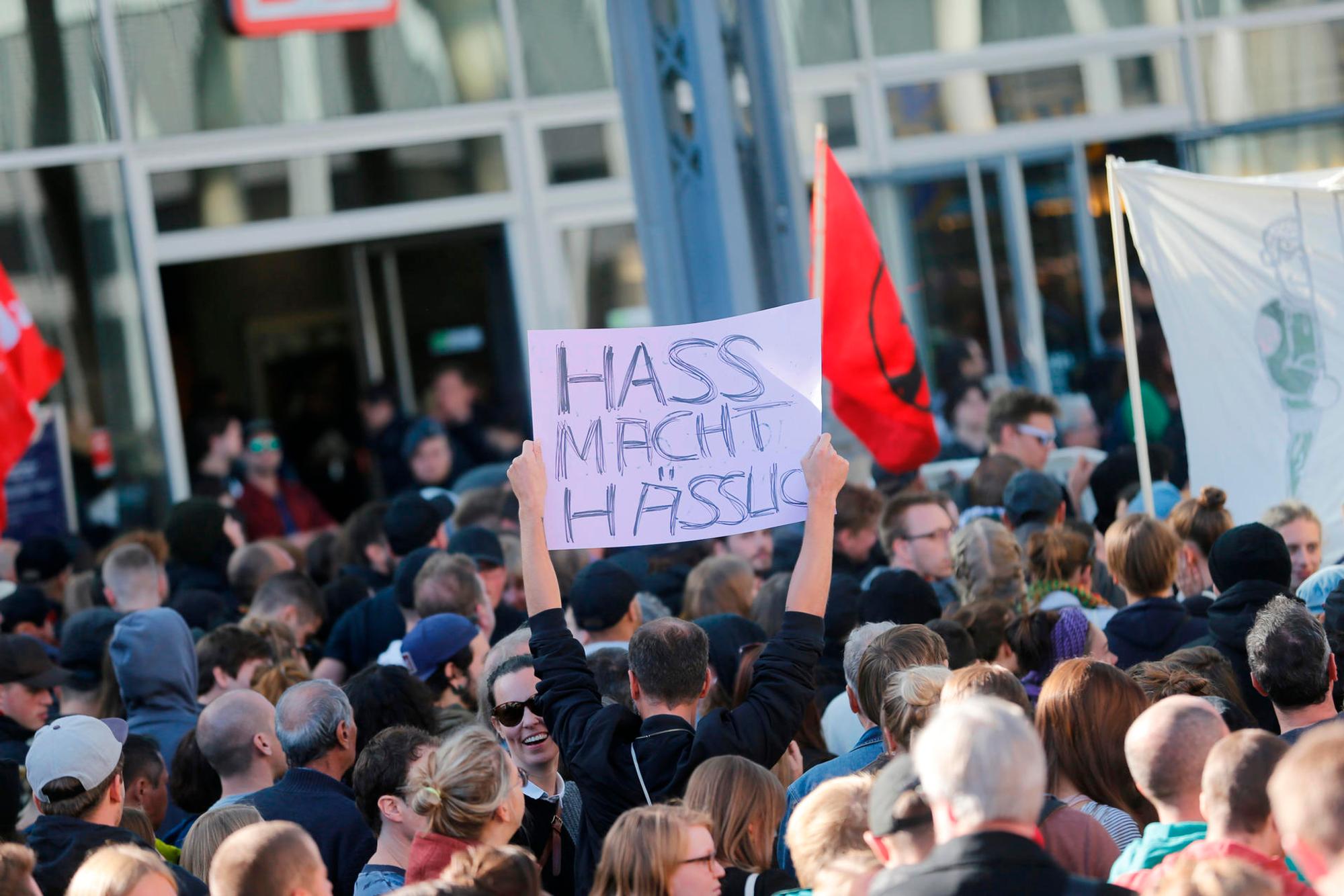 20180929_tb_KoelnGegenRechts_Breslauerplatz_012