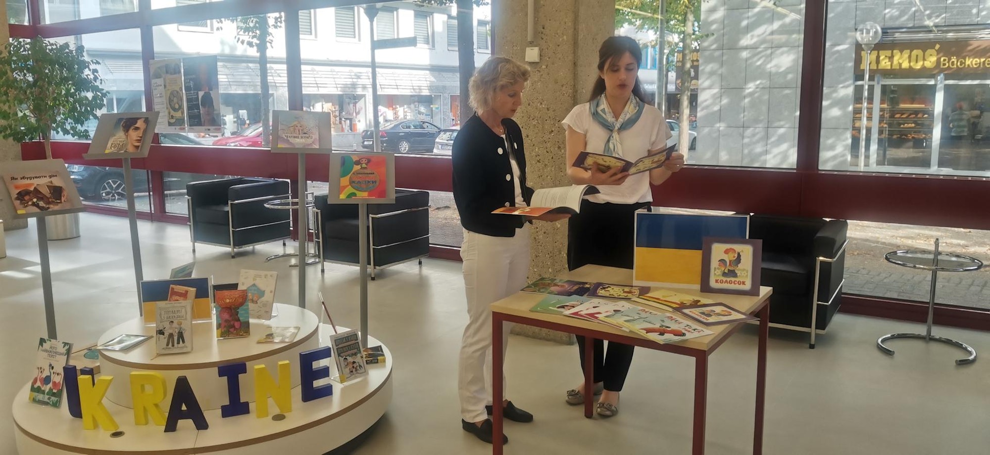 Übergabe ukrainische Bilder