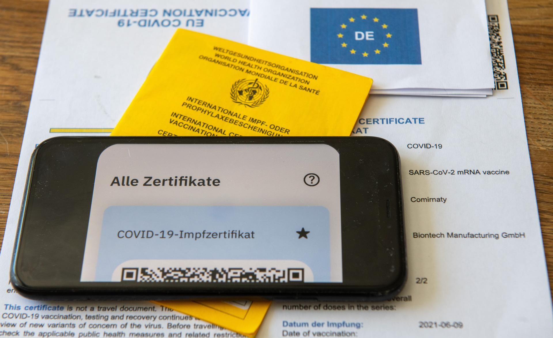 Digitaler und analoger Impfpass