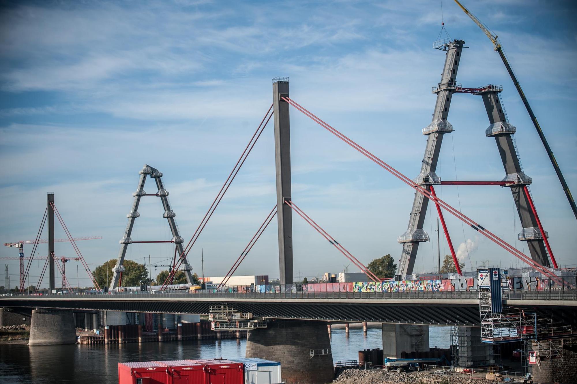 pylon_autobahnbruecke_rar_rle_10122022ALF_3772