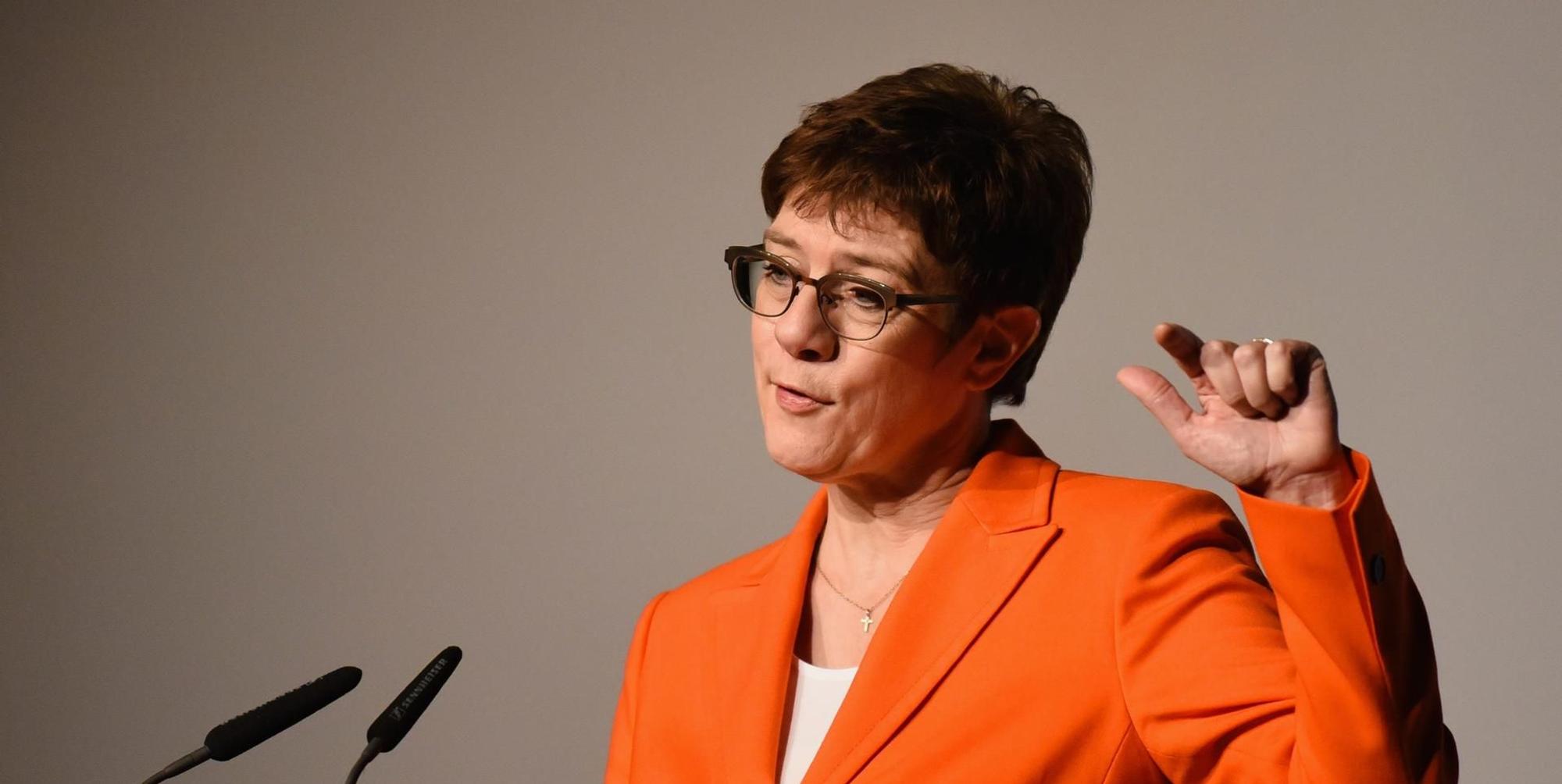 Karrenbauer dpa neu