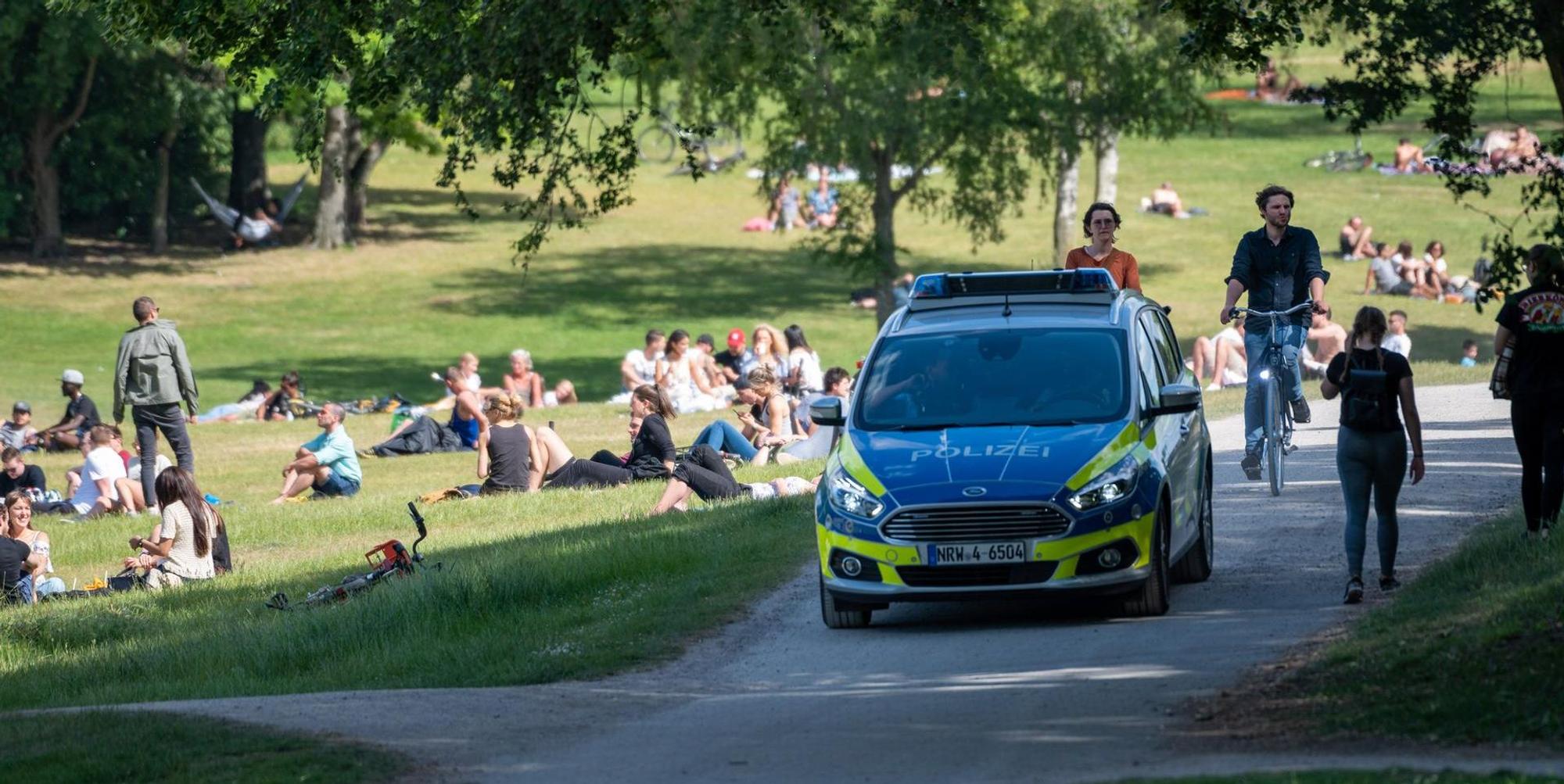 Polizei am Aachener Weiher