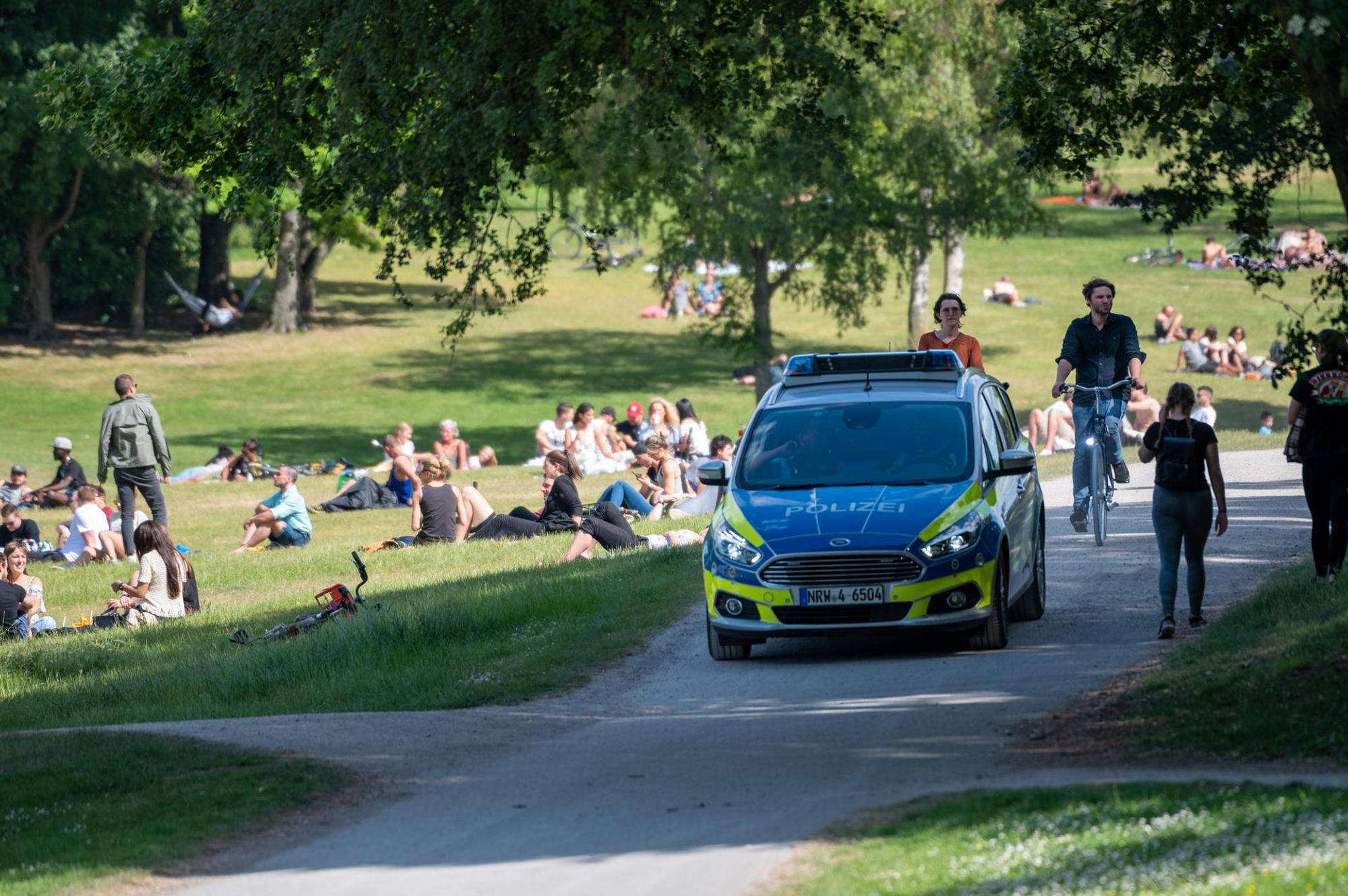 Polizei am Aachener Weiher