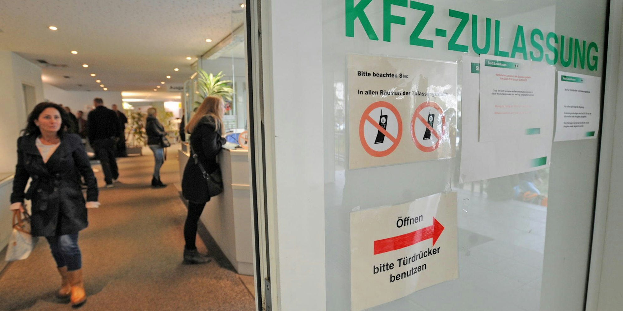 le-buergerbuero-zulassungsstelle_(1)