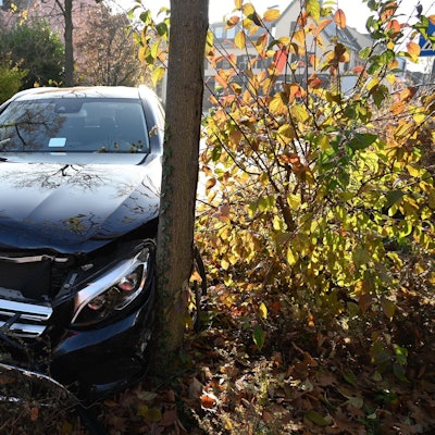 Unfall Kerpen Kreisel Rathaus