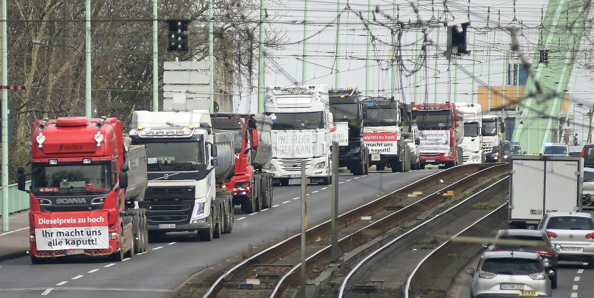 Lkw-Demo Severinsbrücke