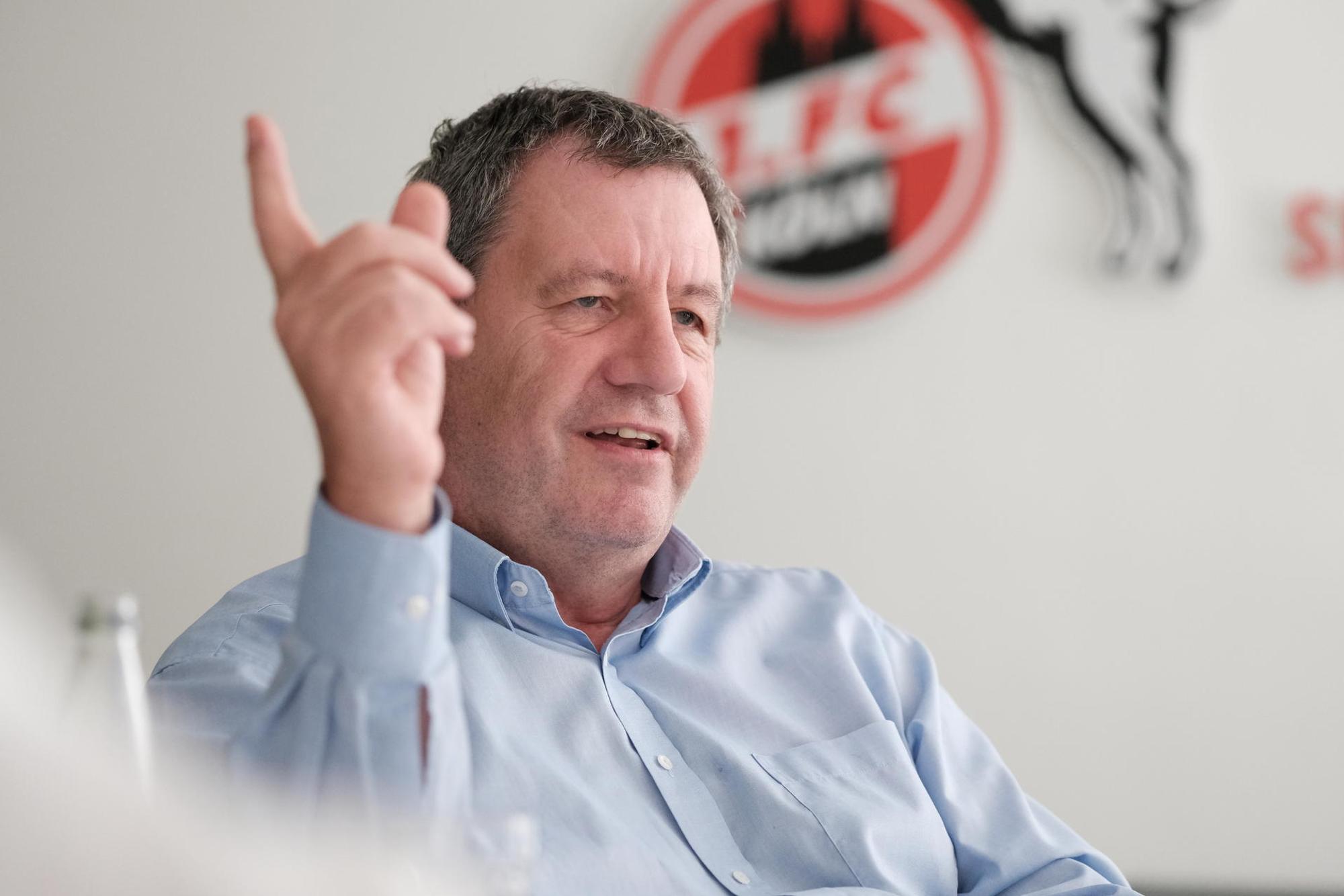 20200917-MAX-effzeh-47seqn}
