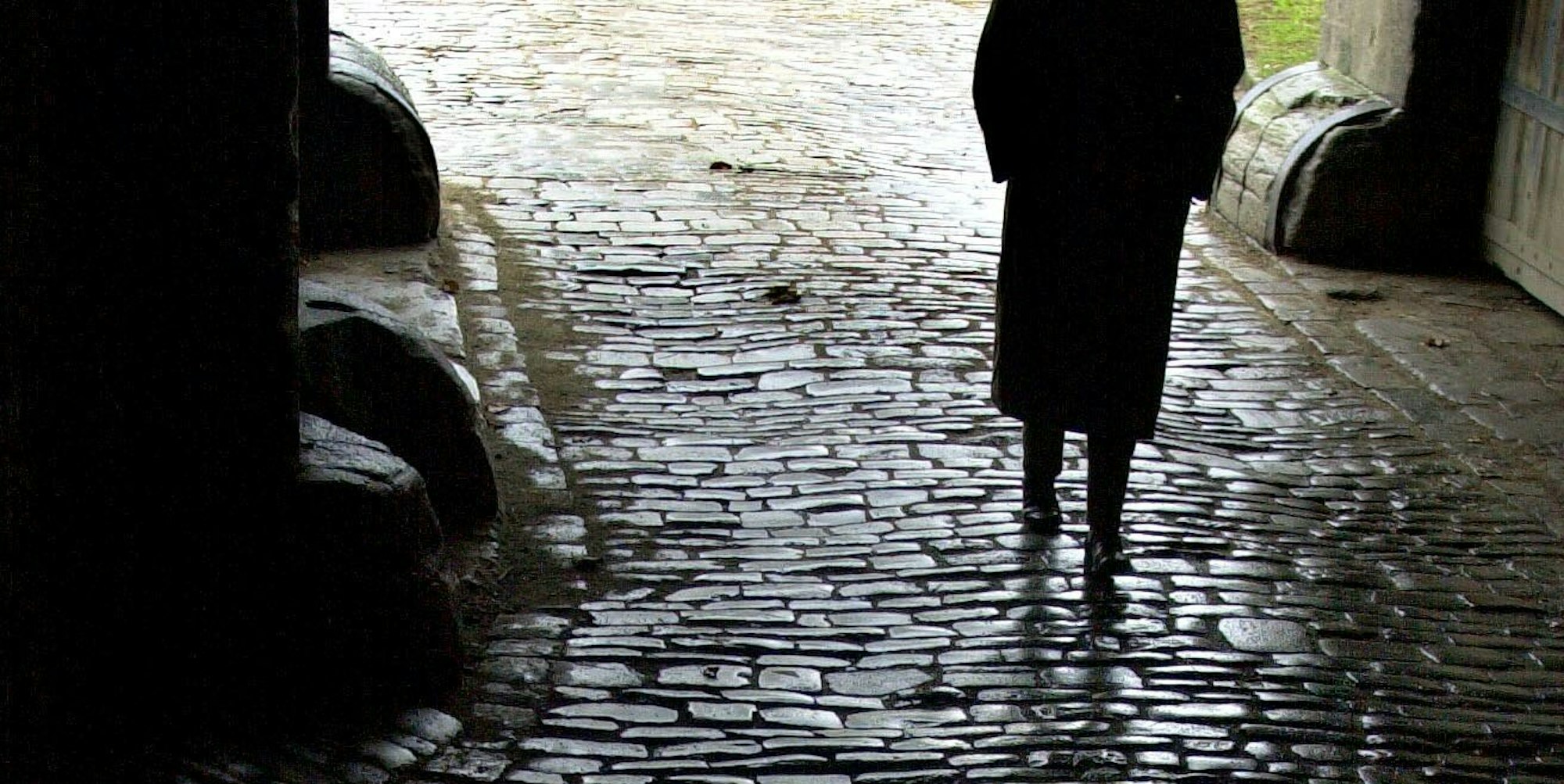 Fußgänger_nachts_Straße