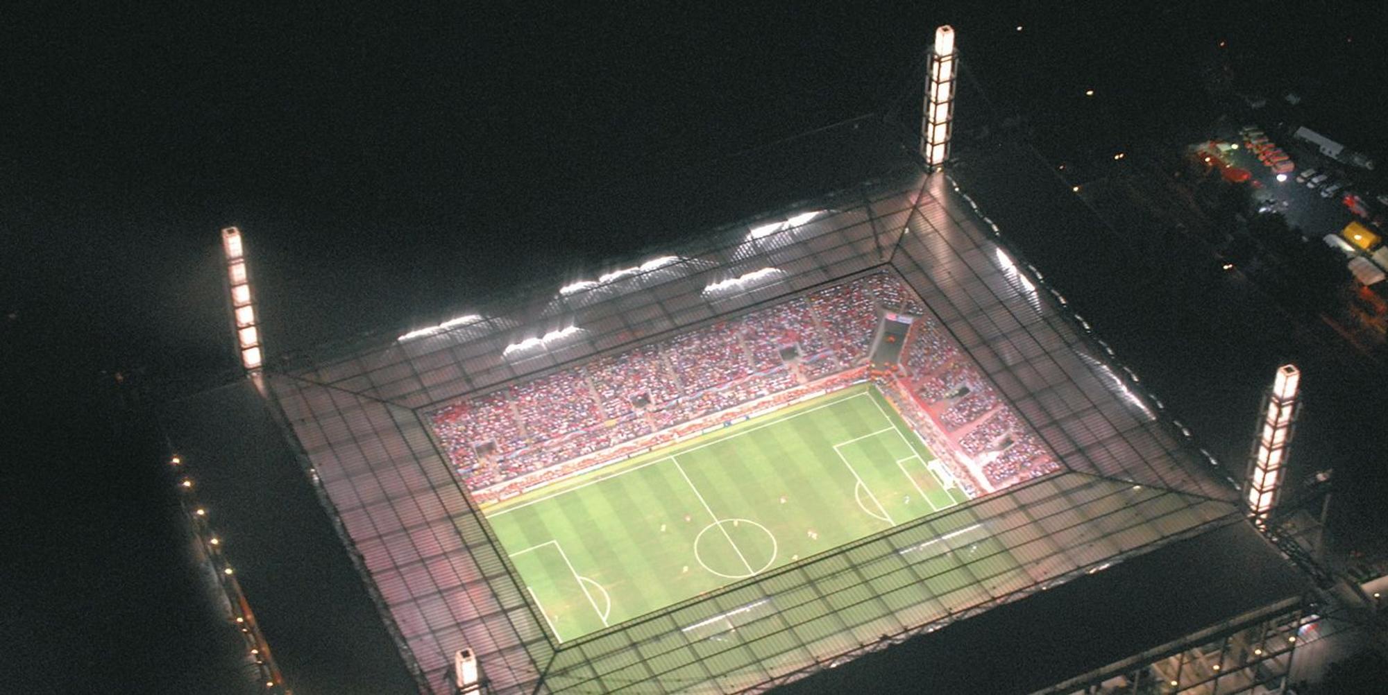 adventskranz-rheinenergiestadion001