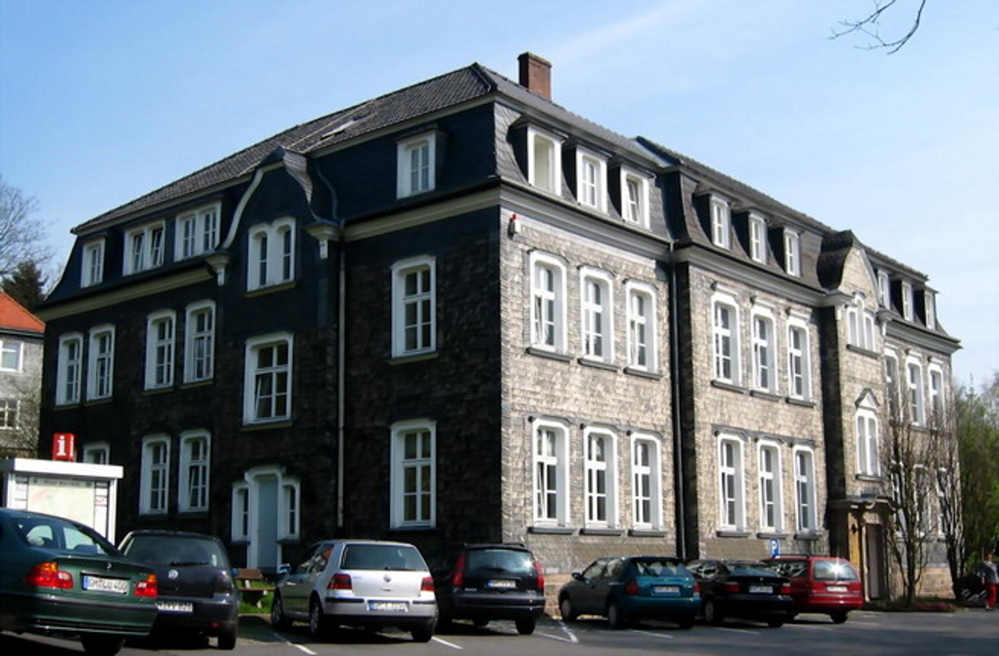 Waldbröl-rathaus_wiki_mrfinch_cc3