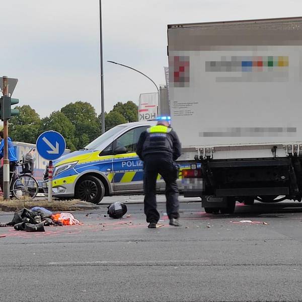 Unfall Lkw Motorrad Niehler Damm Jasmin