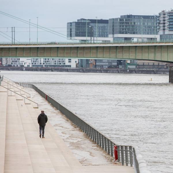Rhein Hochwasser 010122 BAUSE