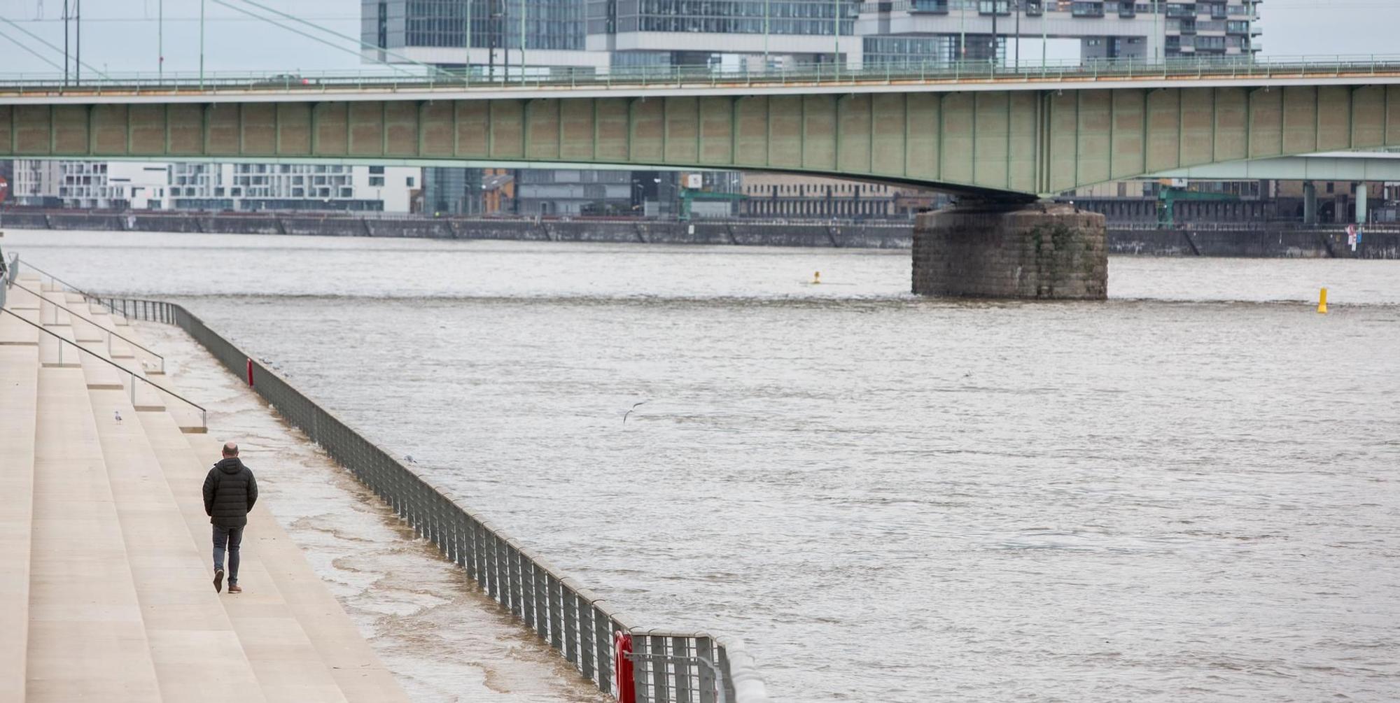Rhein Hochwasser 010122 BAUSE