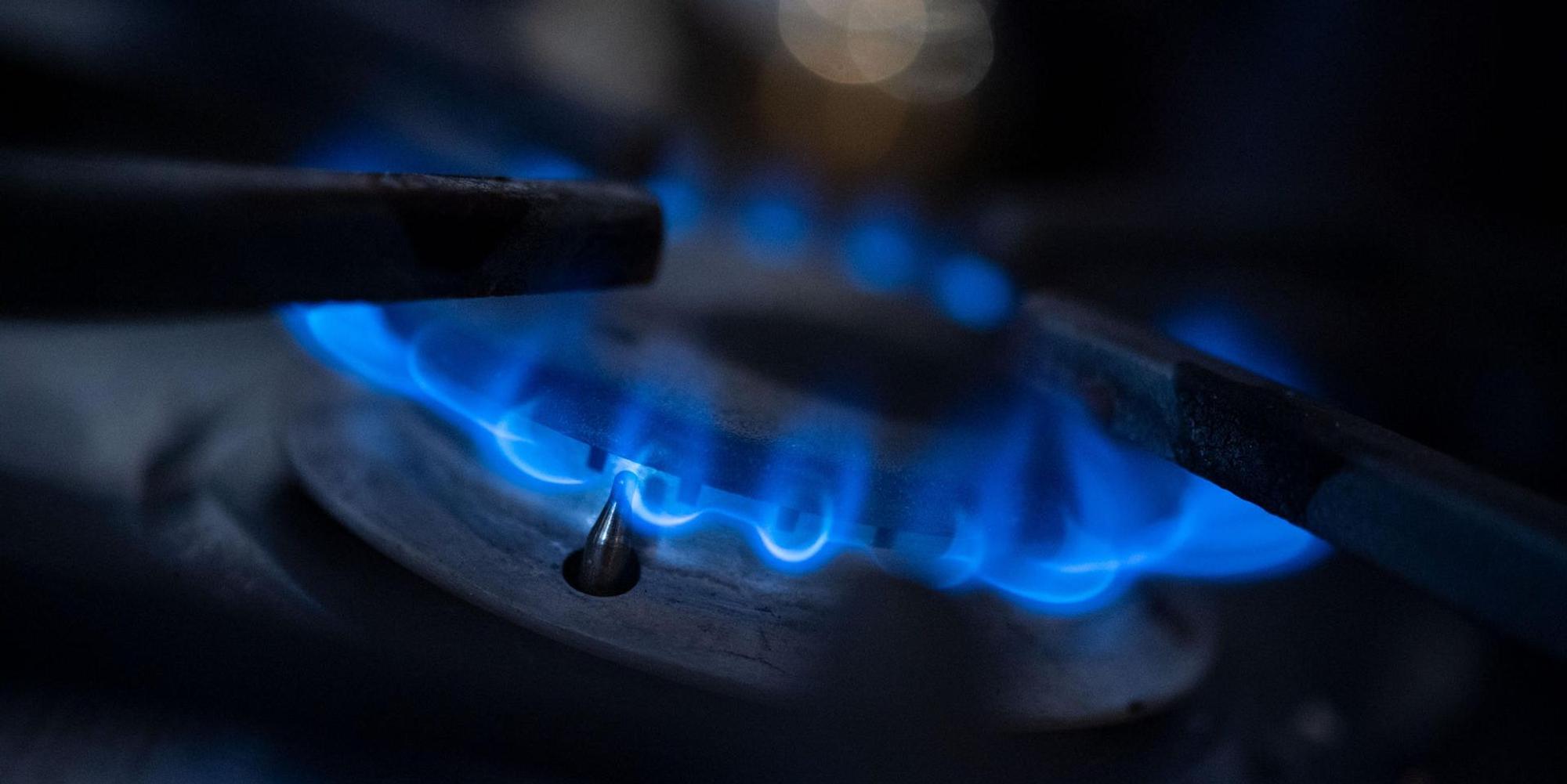 Gas Herd Flamme Symbolbild dpa