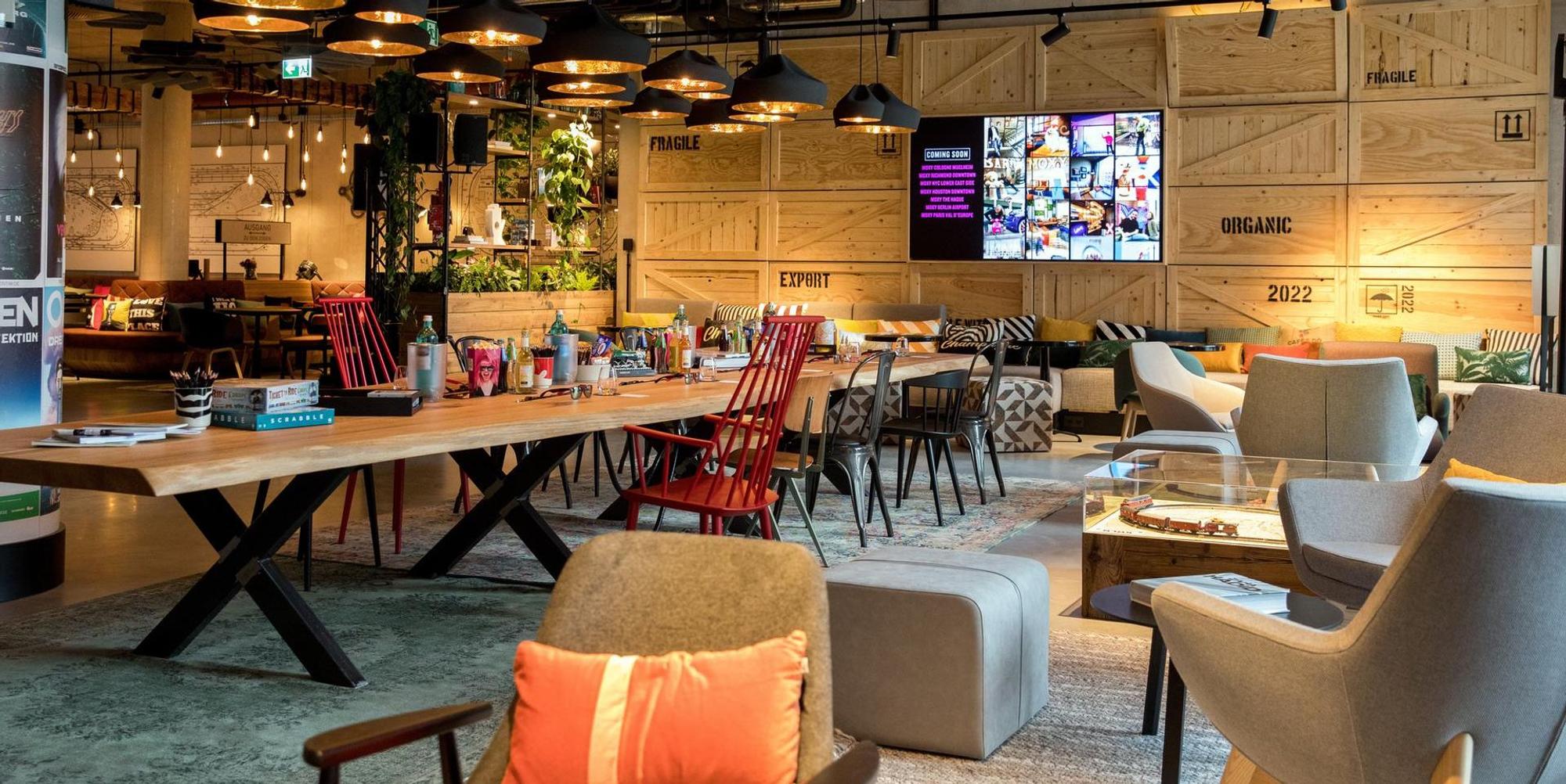 Moxy Lobby