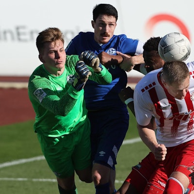 D5D60895-EF03-49E8-B3F4-5FF976DC07B9