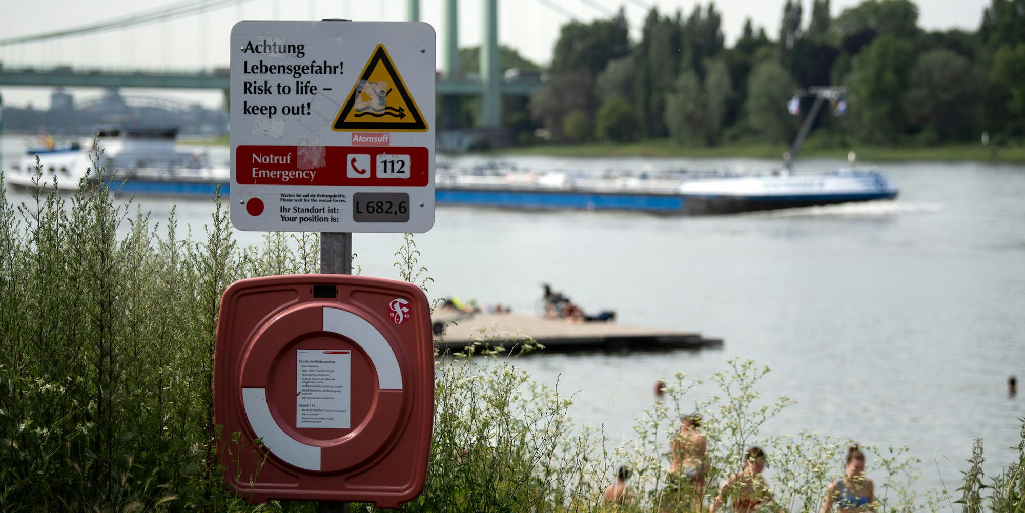 Rhein Schwimmen Gefahr Symbolbild