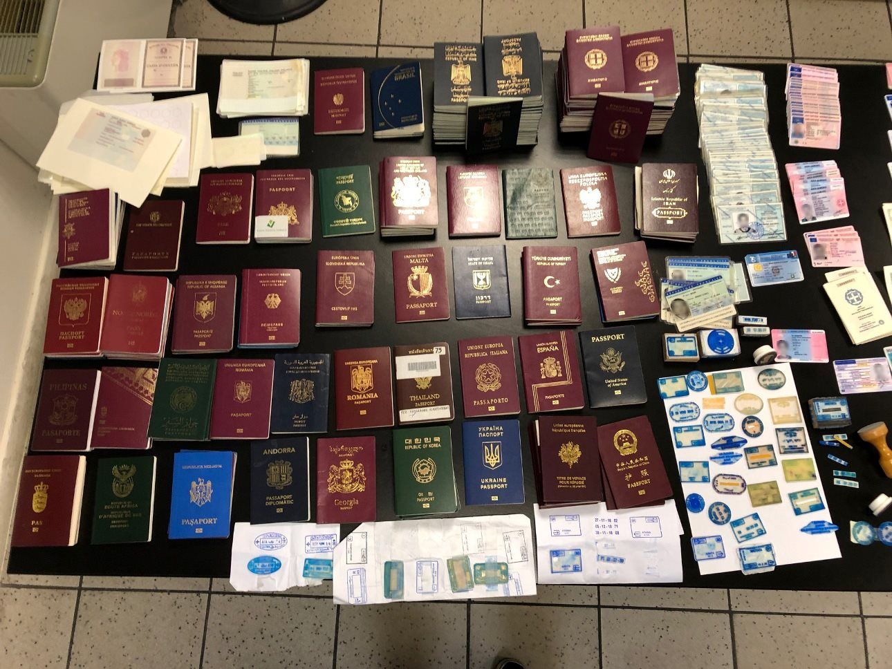 Gefälschte Ausweise in Griechenland_1