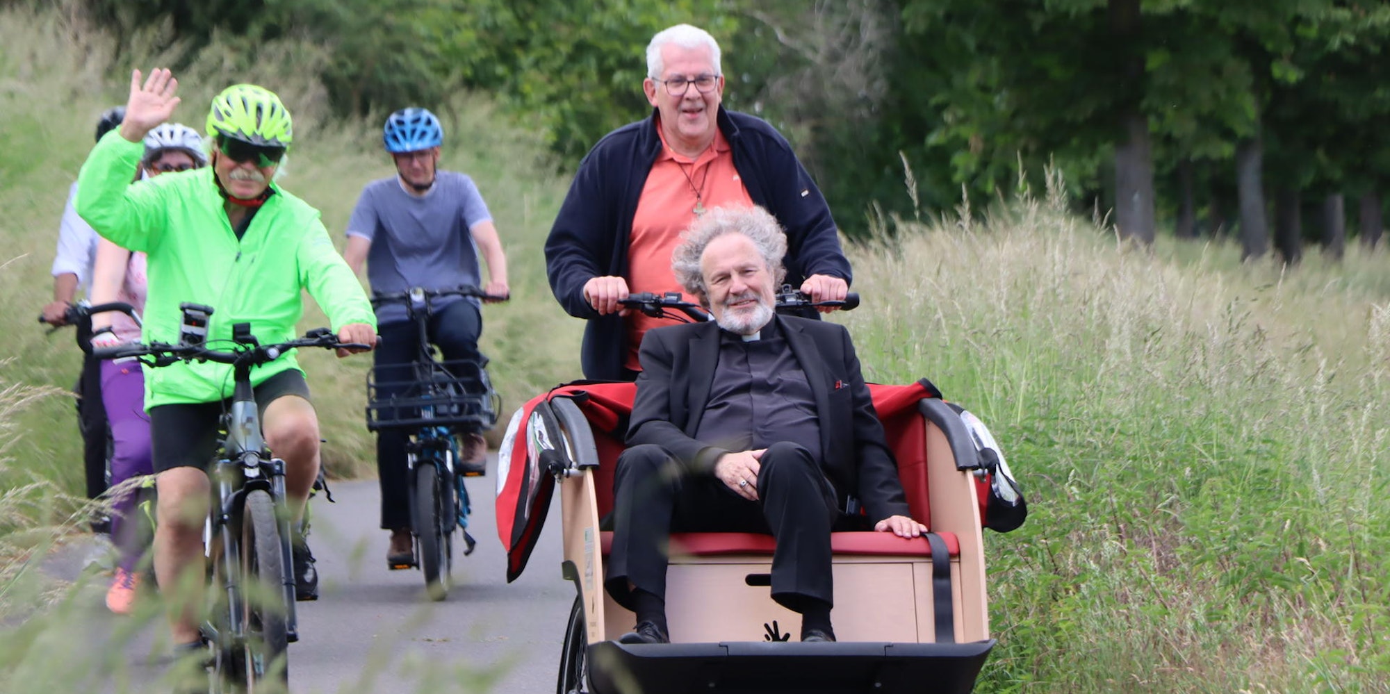 Wesseling-Radtour-Weihbischof_002