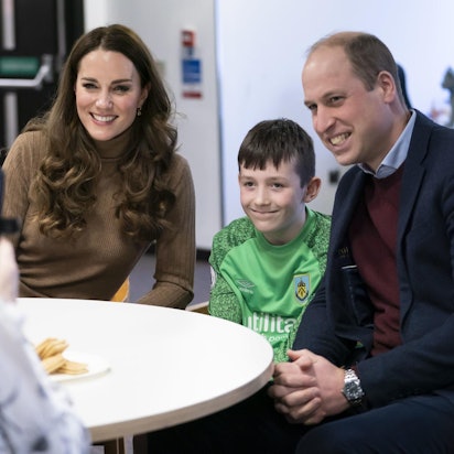 Prinz William mit Jungen 210122