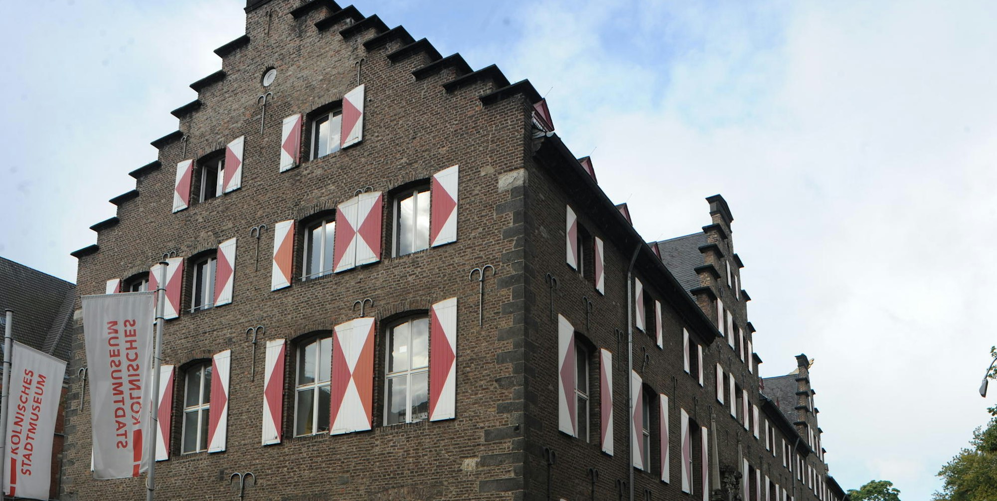 120917KölnischesStadtmuseum Außenansicht Rako