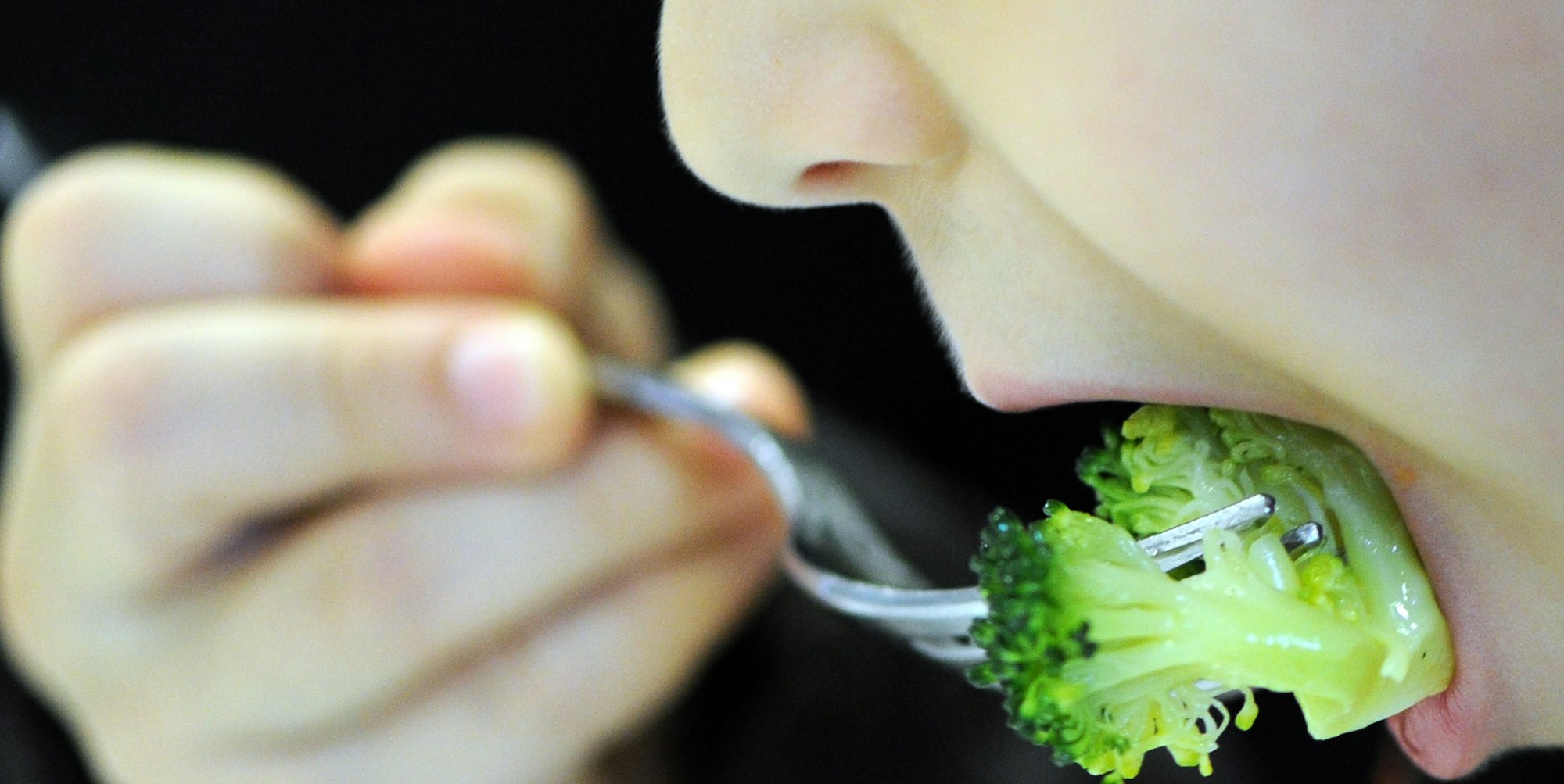 Kind_isst_Brokkoli