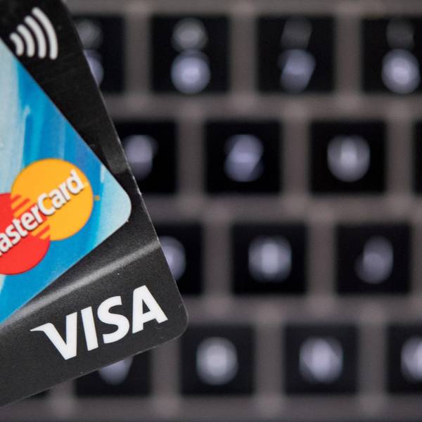 Online-Einkäufe zahlen viele bequem mit der Kreditkarte